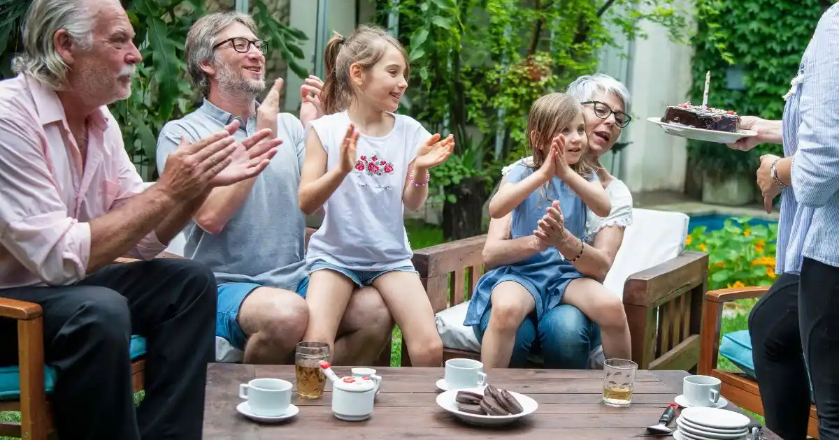 Fête de famille : idées, organisation et budget 2026