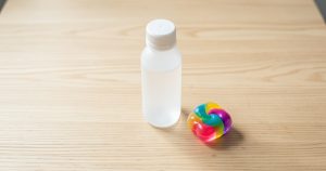 Produits ménagers dangereux : comment protéger nos enfants en 2026